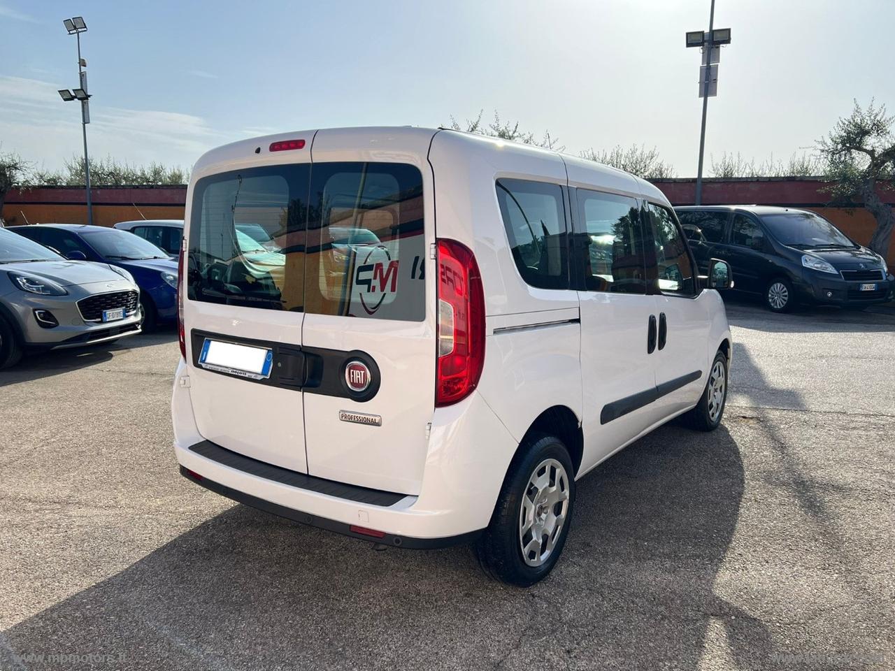 DOBLO COMBI LOUNGE 1.3MJ 95CV N1