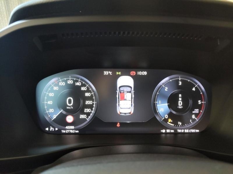 VOLVO XC40 D3 GEARTRONIC BUSINESS SUV
