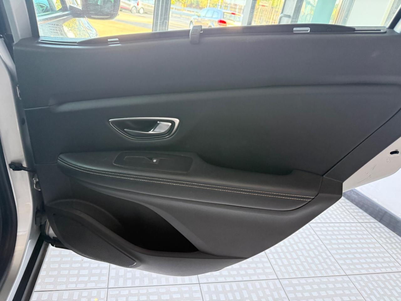 Renault Scenic Scénic dCi 8V 110 CV EDC Energy Sport Edition2