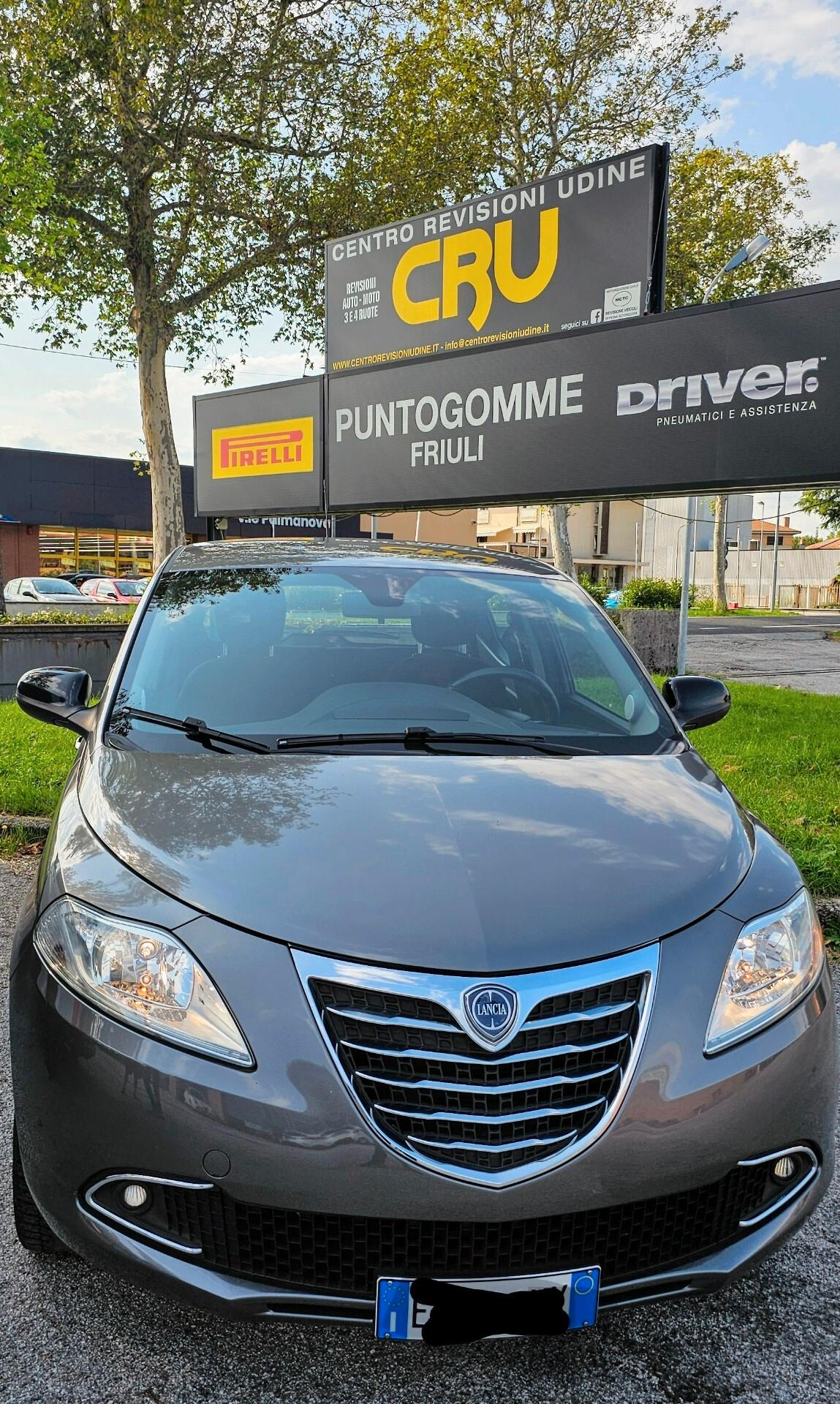 Lancia Ypsilon 1.2 69 CV 5 porte Gold