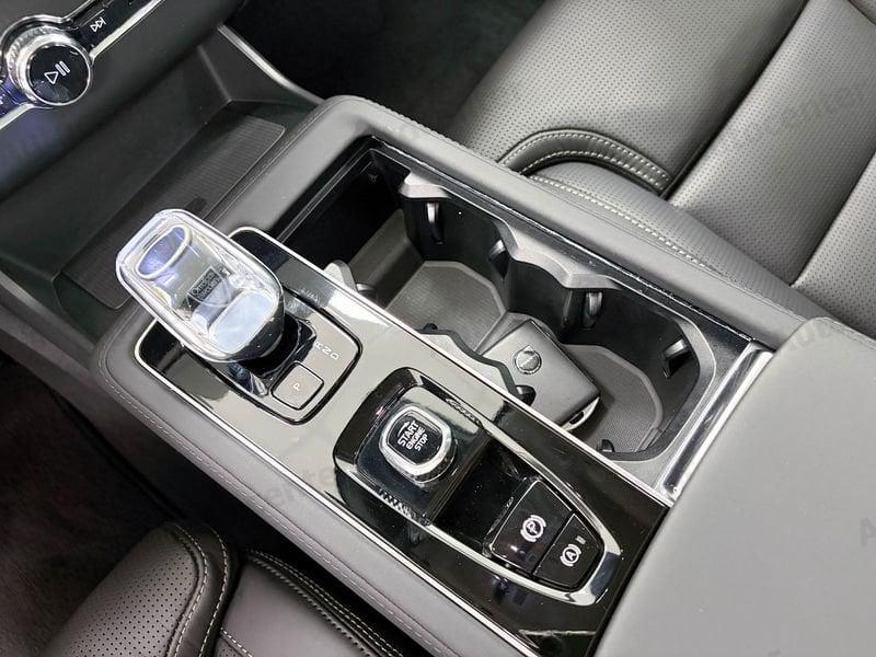 Volvo XC90 T8 PLUG IN ULTRA BRIGHT AWD AUT 7 POSTI