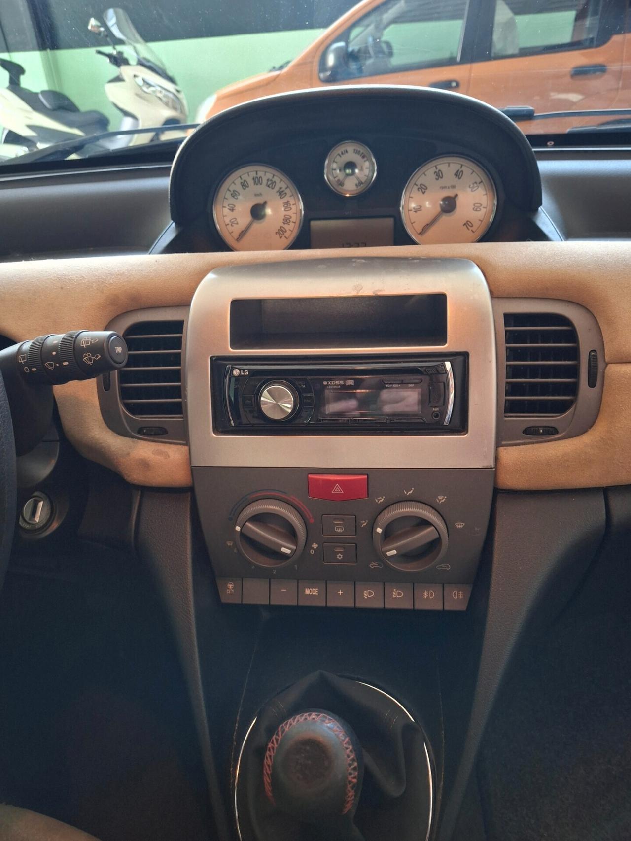 Lancia Ypsilon BUONE CONDIZIONI!!!