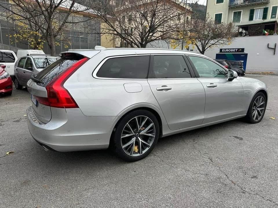 Volvo V90 D4 Business Plus