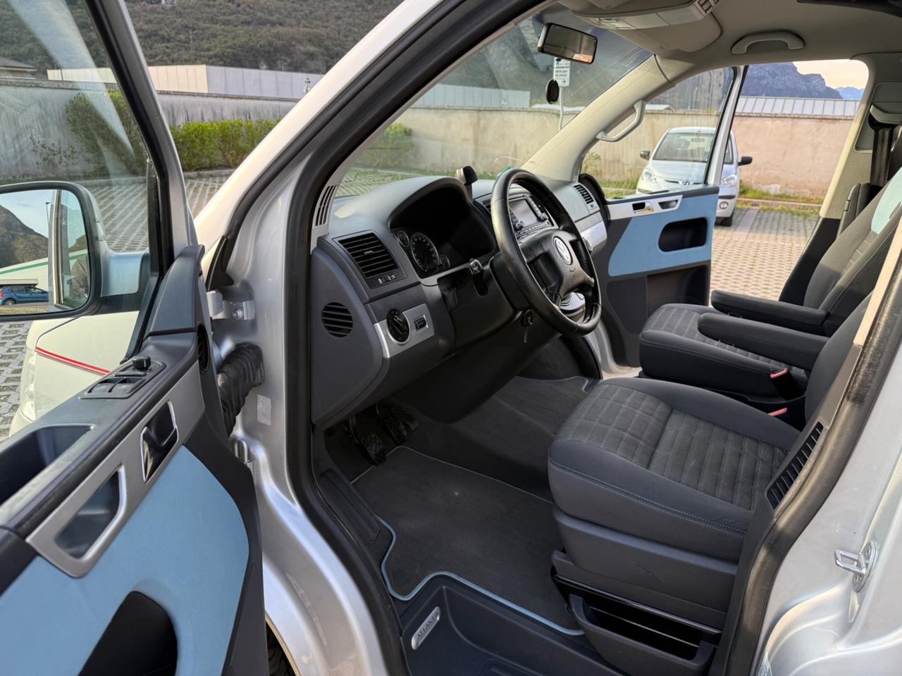 T5 Multivan 2.5 TDI/130CV California Beach