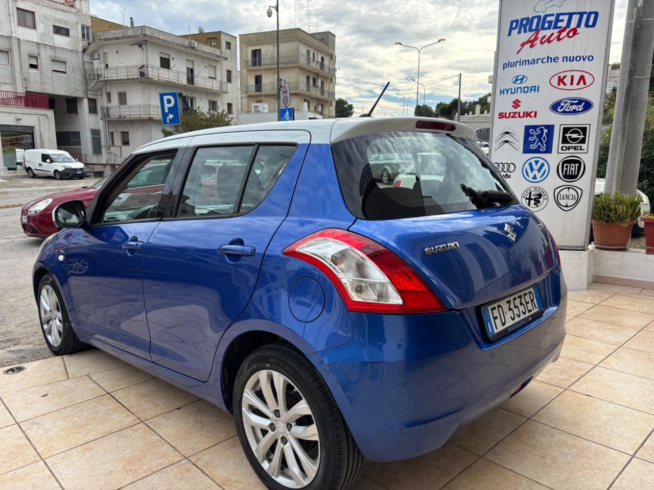 Suzuki Swift 1.3 DDiS 5 porte B-Cool Bi-Color