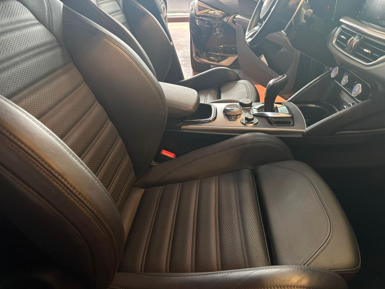 Alfa Romeo Stelvio VELOCE 2.2 Turbodiesel 210 CV AT8 Q4 SPOTICAR