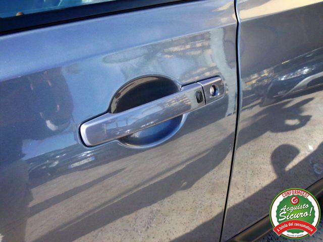 NISSAN Qashqai 2.0 dCi DPF Tekna 4X4