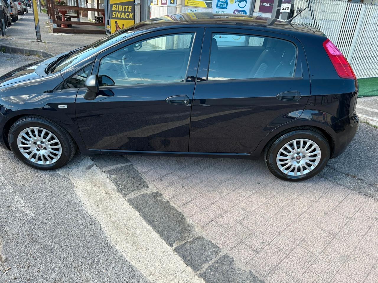 Fiat Punto 1.3 MJT II S&S 95 CV 5 porte Street