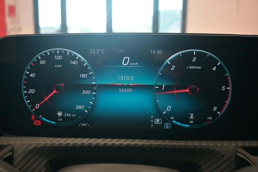 MERCEDES-BENZ CLA SHOOTING BRAKE 180D 115CV AUTOMATIC BUSINESS SOLUTION ( CRUISE - NAVI PREMIUM - PARK ASSIST - TELECAMERA POST. ) CC. 1.950