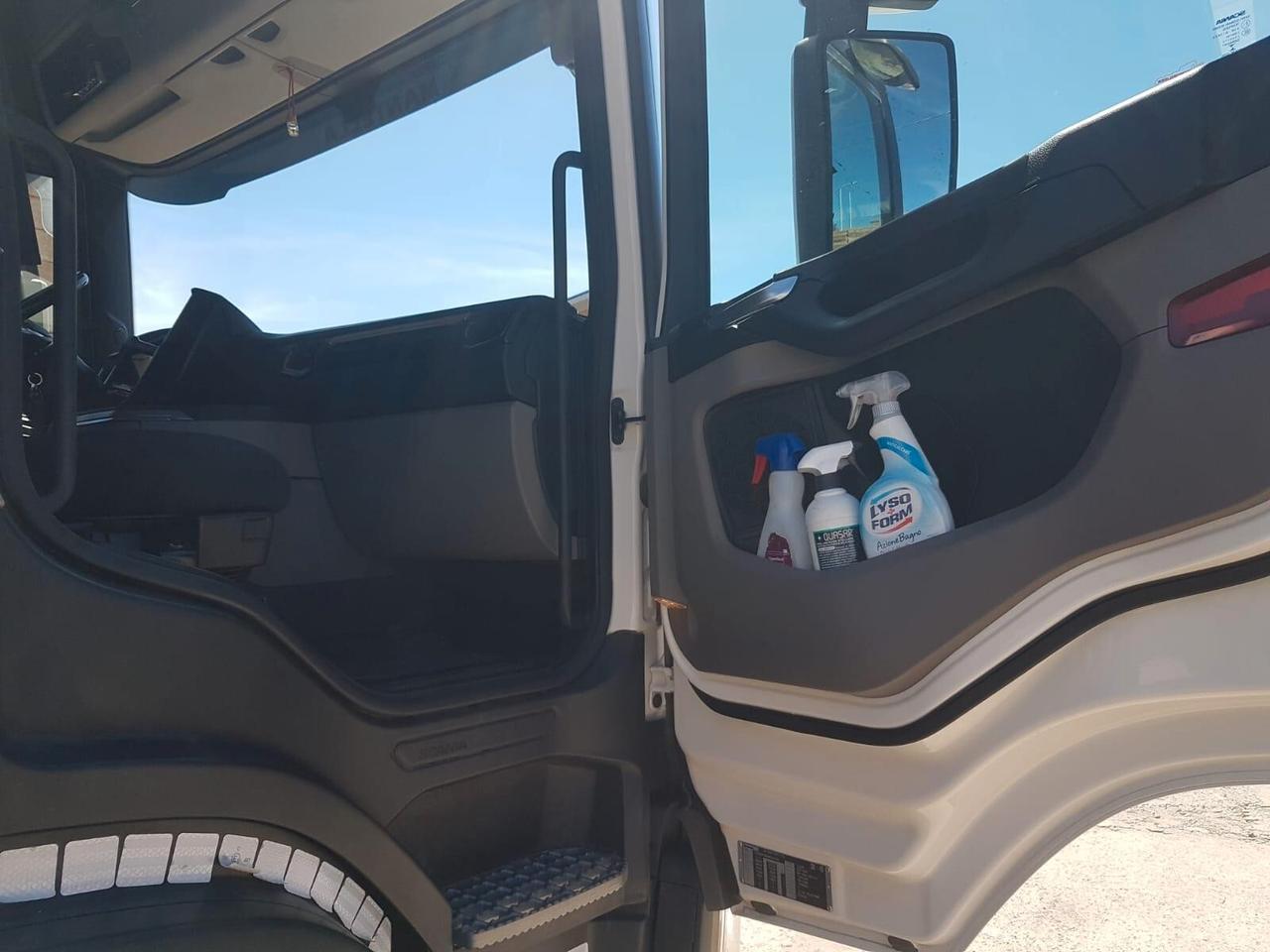 Scania G 500 tre assi cassone fisso