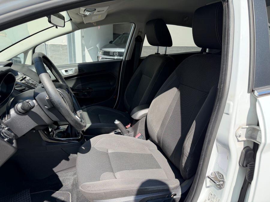 Ford fiesta 1.4 gpl serie titanium certificat nuov