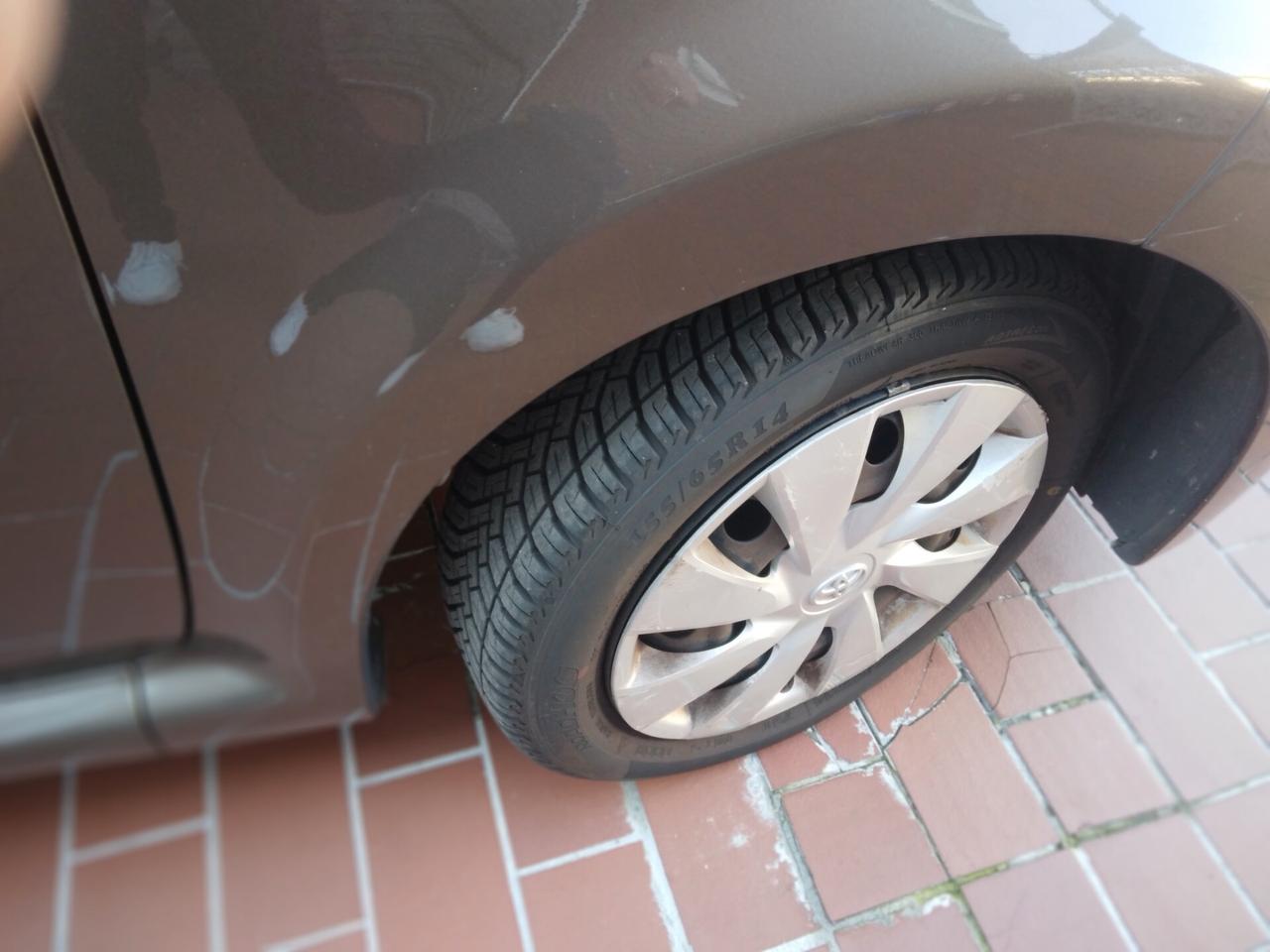 Toyota Aygo 1.0 VVT-i 69 CV 3 porte x-clusiv MMT