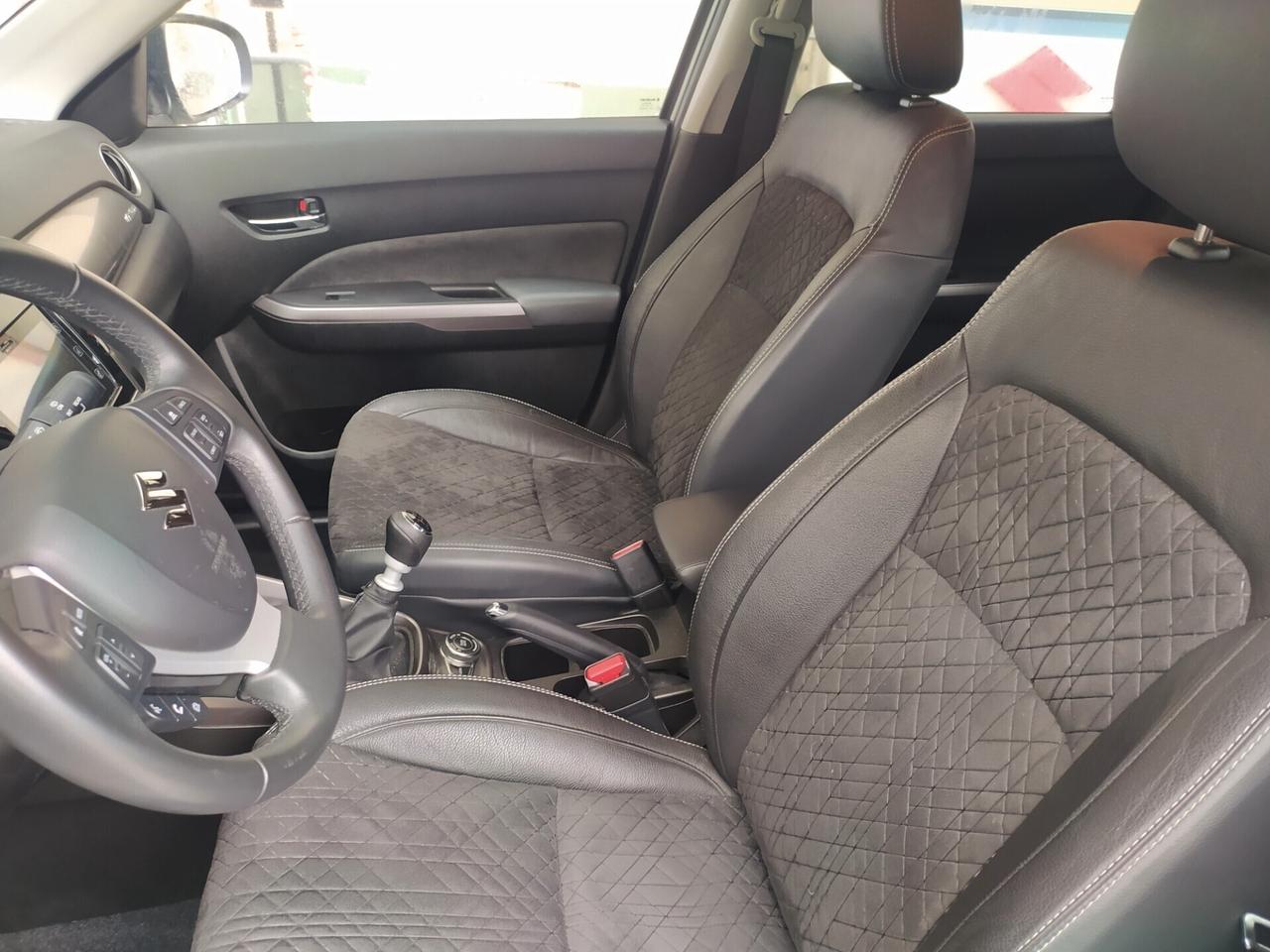 Suzuki Vitara hybrid TOP 4X4 (super economica)