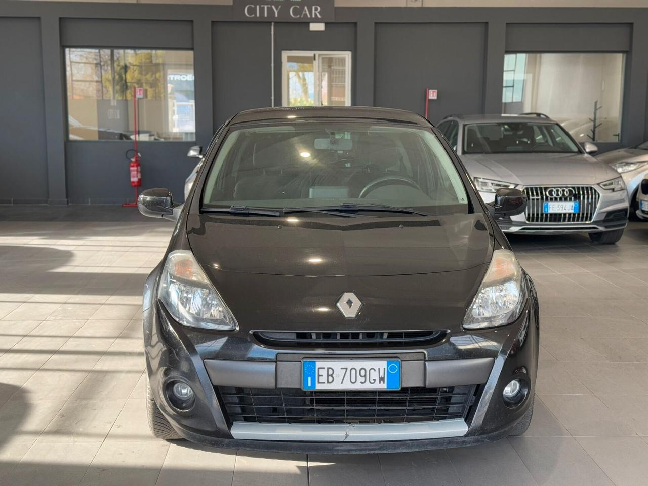 Renault Clio 1.2 16V 3 porte Luxe IL VEICOLO PUO' ESSERE GUIDATO DA UN NEOPATENTATO