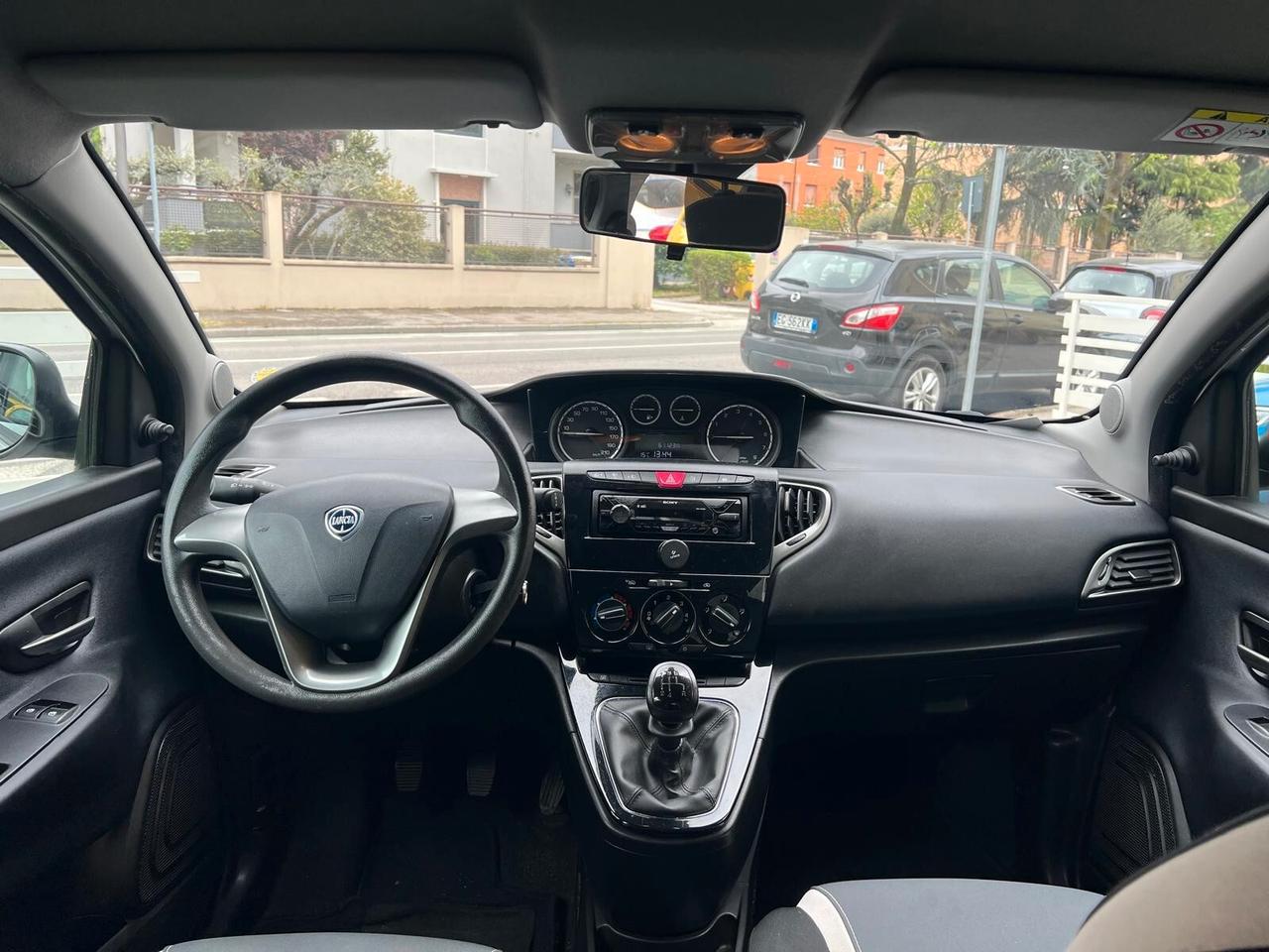 LANCIA YPSILON 1.2 69cv 5p SILVER NEOPATENTATI