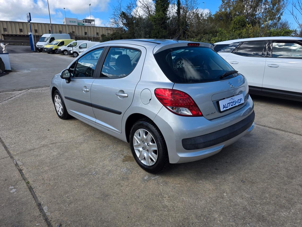 Peugeot 207 1.4 HDi 70CV 5p. X Line