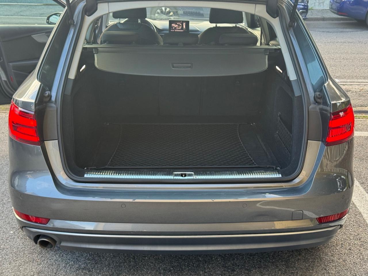 Audi A4 2.0 TDI 122 CV S tronic line edition