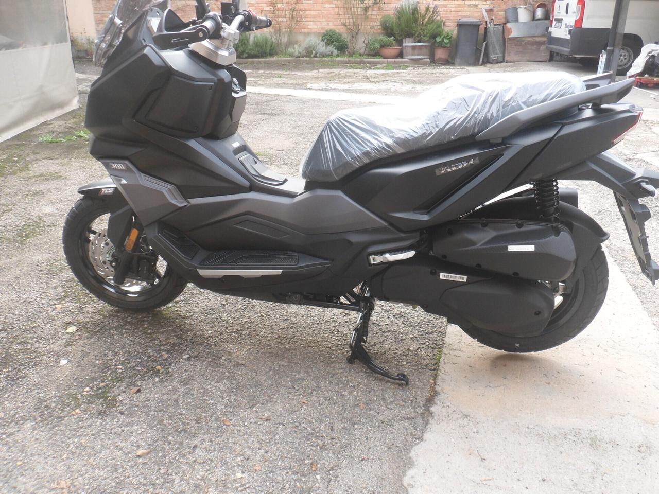SYM SCOOTER ADX 300