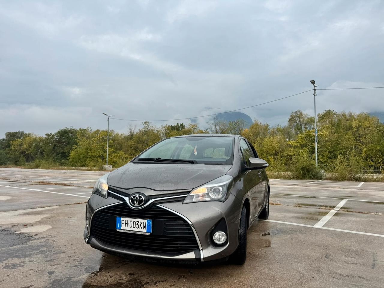 Toyota Yaris 1.0 5 porte