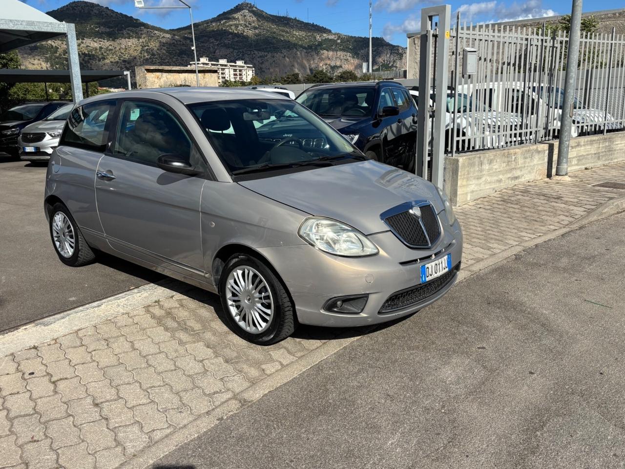 Lancia Ypsilon 1.2 Argento