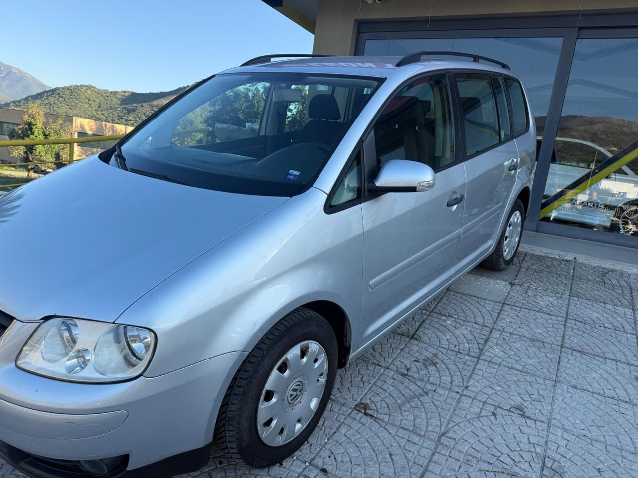 Volkswagen Touran 2.0 Highline Ecofuel garantita 12 mesi
