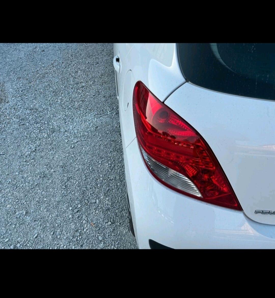 Peugeot 207 1.4 HDi 70CV 5p. Energie 2012