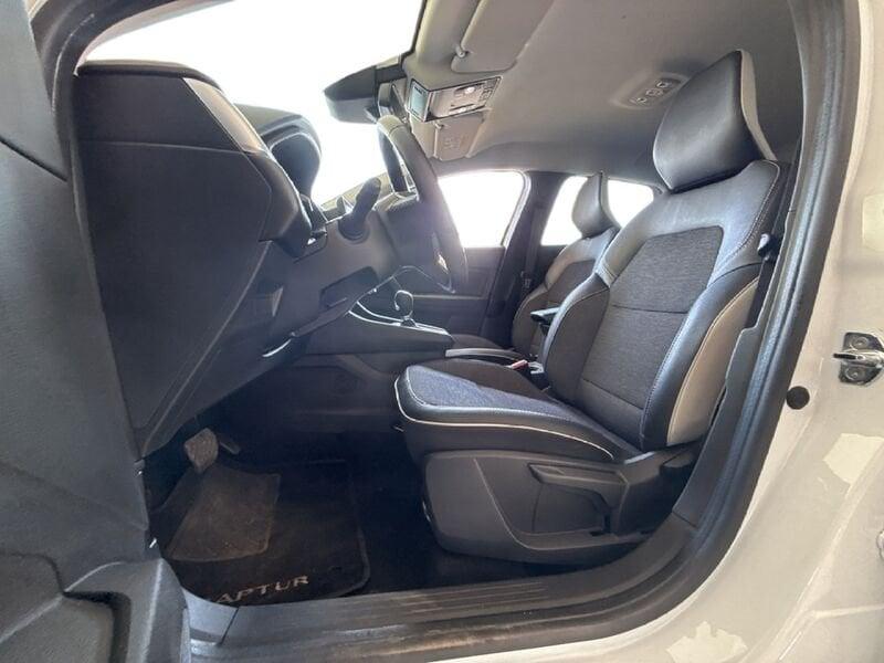 Renault Captur Hybrid E-Tech 145 CV Intens