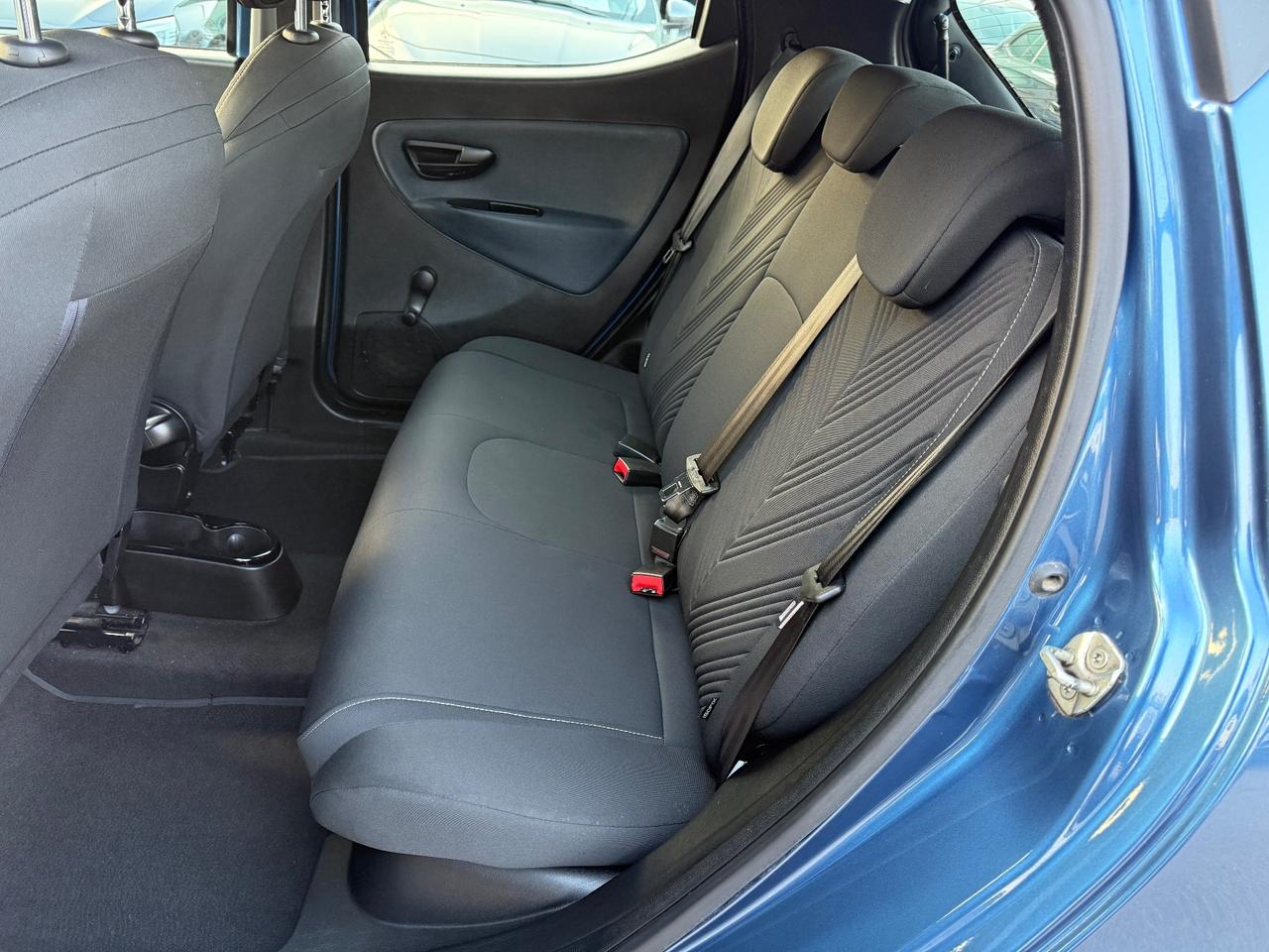 Lancia Ypsilon 1.0 69 Cv 5 POSTI S&S Hybrid Gold