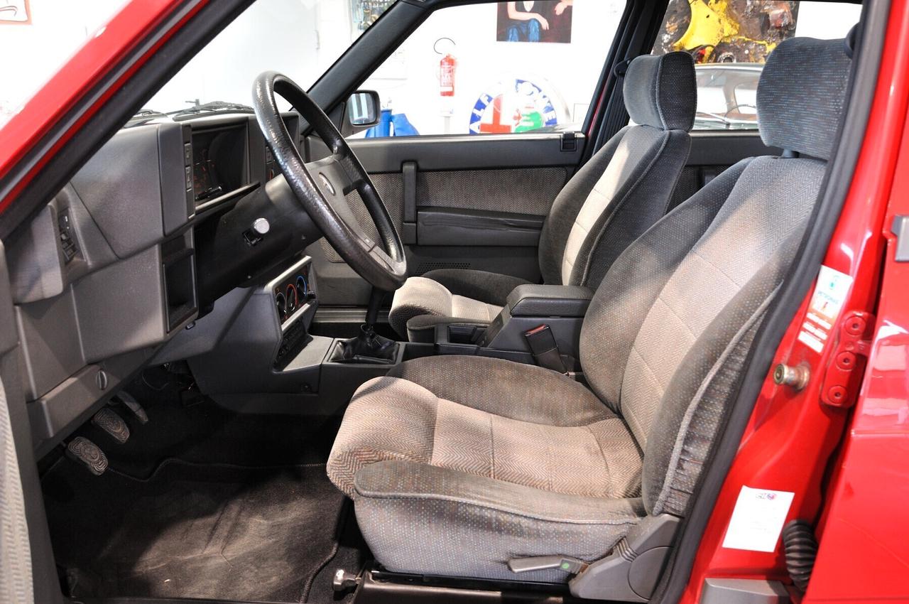 Alfa Romeo 75 2.0i Twin Spark Prima serie Rosso CRS
