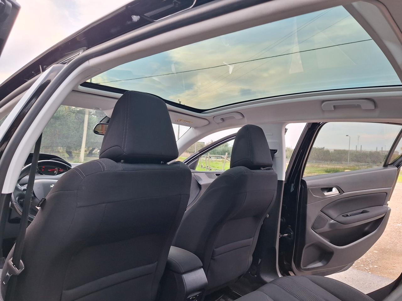 Peugeot 308 1.6 HDi 120 Allure NAVI TETTO CAMERA