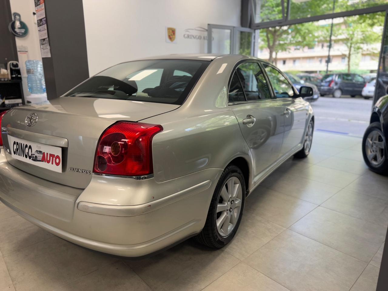 Toyota Avensis 1.8 16V