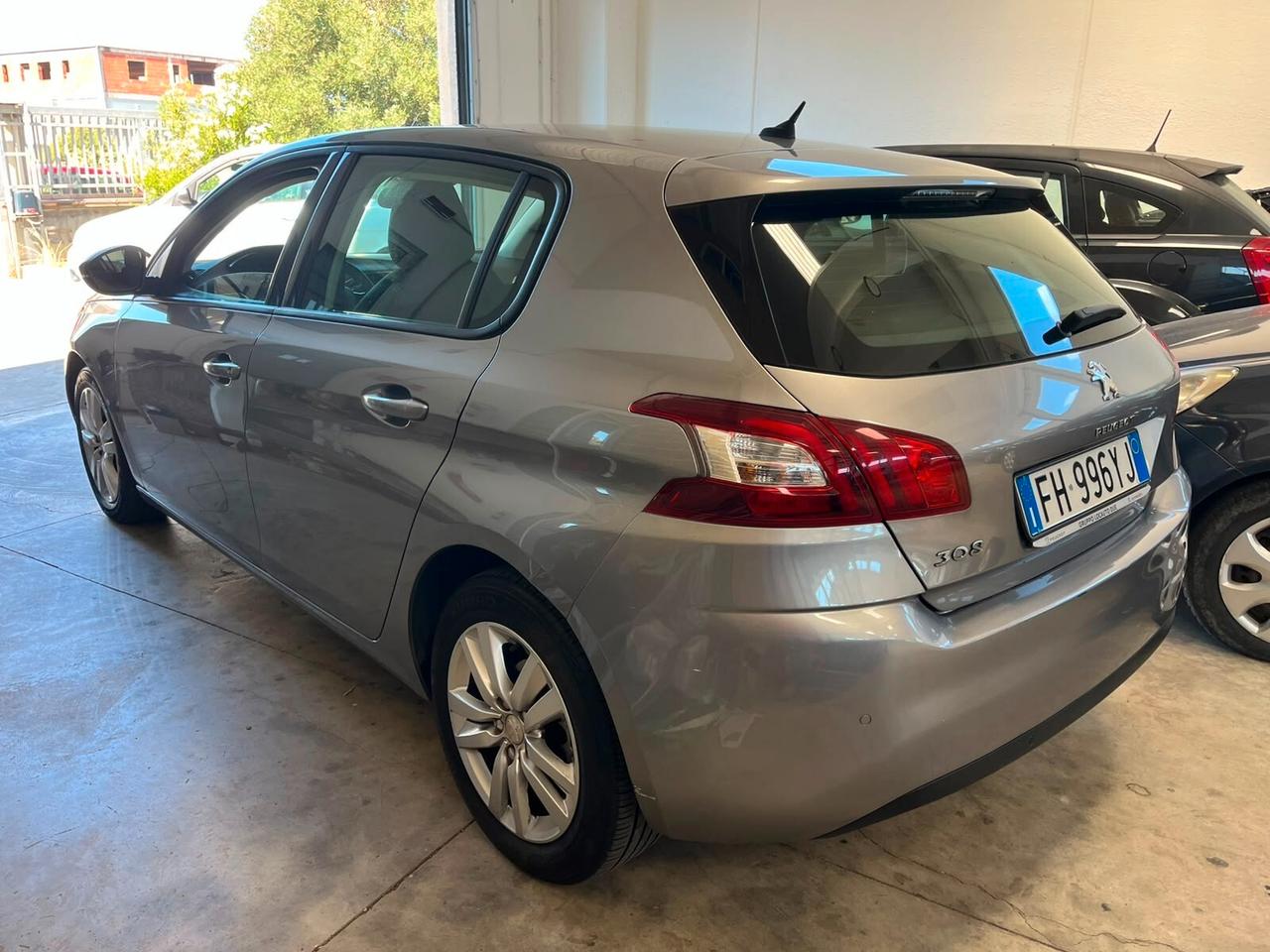 Peugeot 308 BlueHDi 120 S&S Business 2017