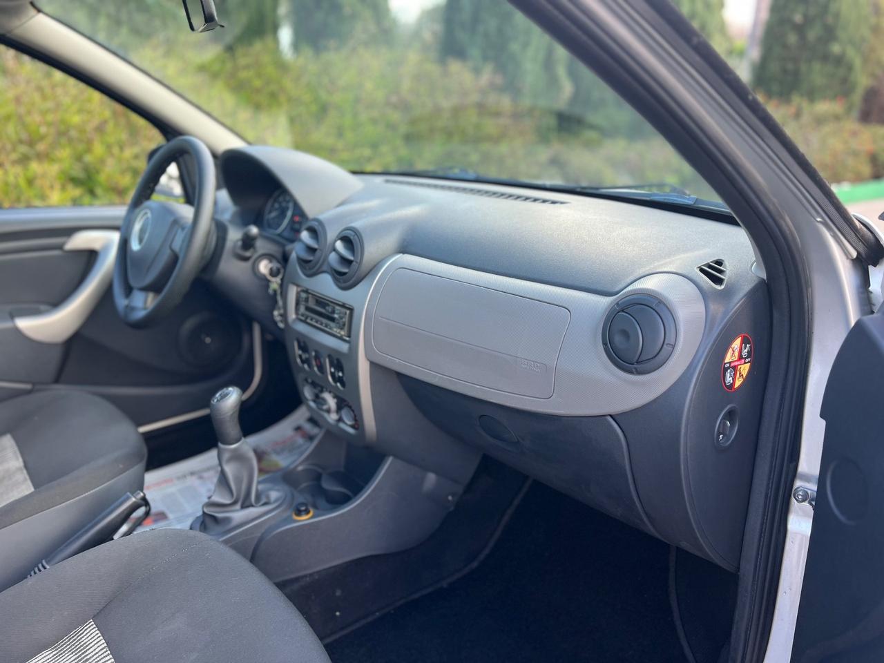 Dacia Sandero 1.2 16V BLACKLINE (55kw)