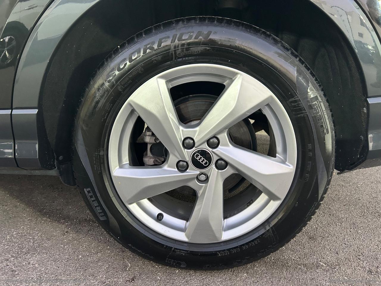 AUDI Q3 35 TDI quattro S tronic S line edit.