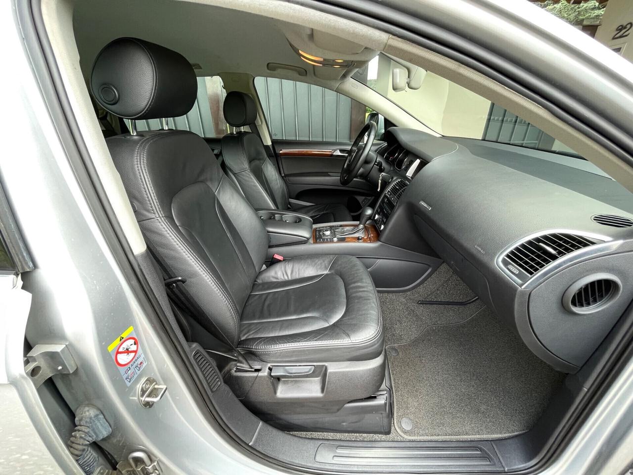 Audi Q7 3.0 V6 TDI 233CV quattro tiptronic *SOLO 122000 KM*