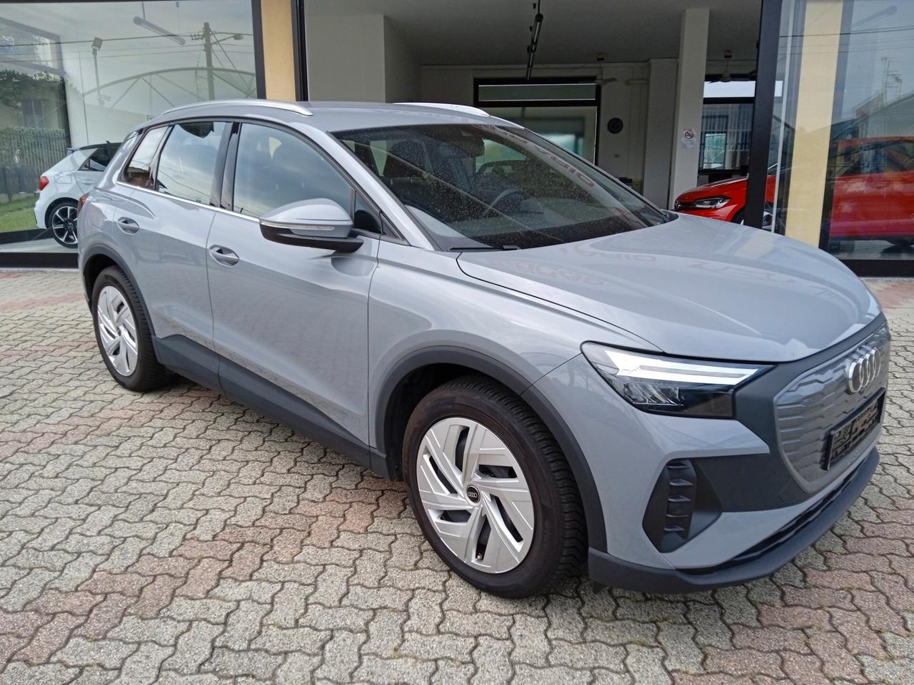 Audi e-tron Q4 ETRON APPLE CAR PLAY GUIDA DI 2° LIVELLO ANDROID AUTO AUTONIMIA DI CIRCA 400 KM PRONTA CONSEGNA