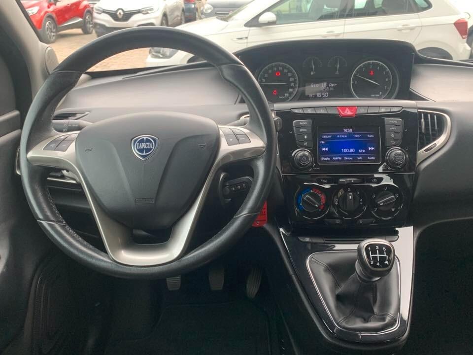 Lancia Ypsilon 1.2 69 CV 5 porte Gold 2017