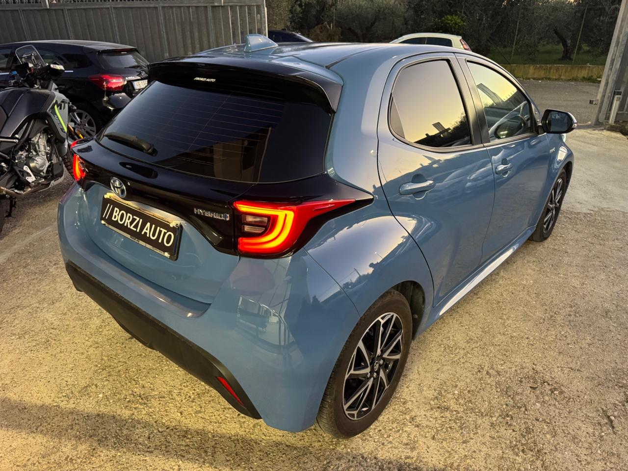 Toyota Yaris 1.5 Hybrid PROMO! FULL LED!