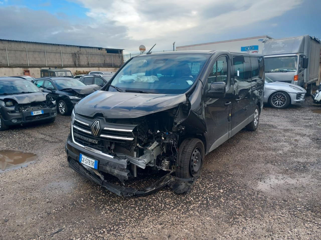 Renault Trafic BluedCi 150CV 9 POSTI SINISTRATO