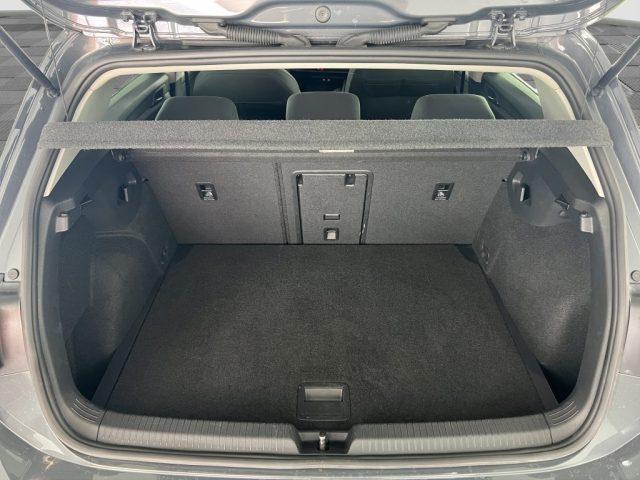 VOLKSWAGEN Golf Golf 1.0 eTSI EVO DSG Life