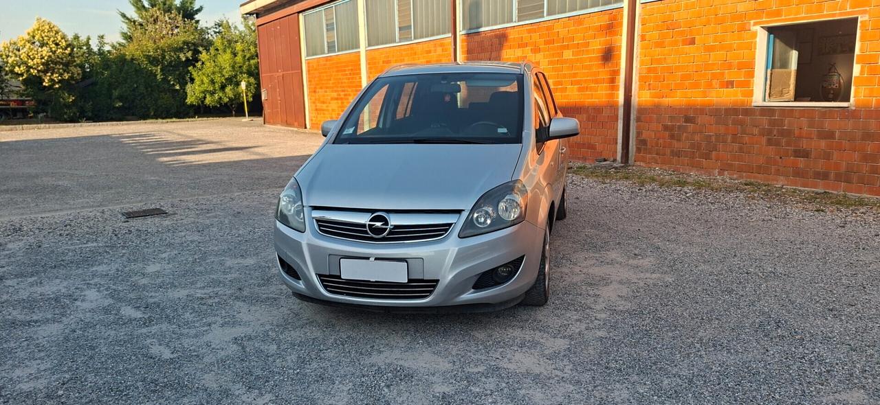 ZAFIRA MONOVOLUME 1.6 METANO 7 POSTI