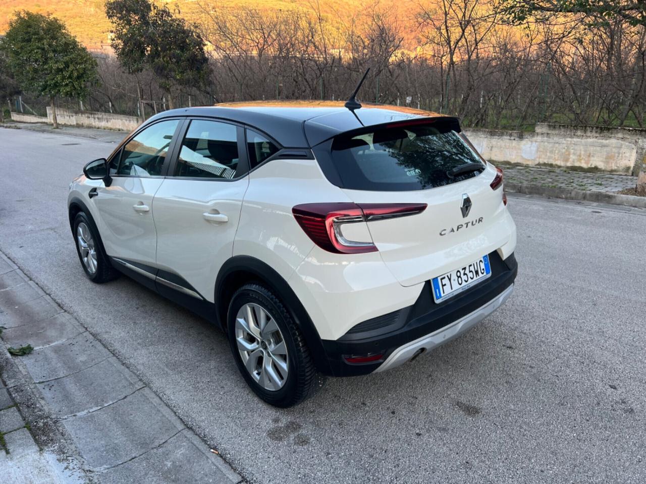 Renault Captur Blue dCi 8V 115 CV EDC Initiale Paris