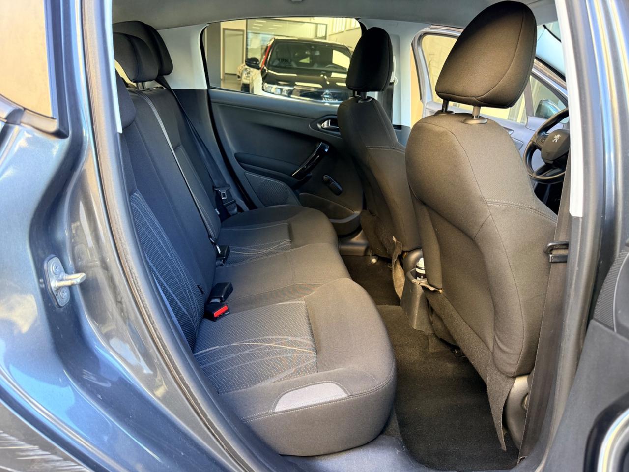 Peugeot 208 1.4 HDi 68 CV 5 porte Business