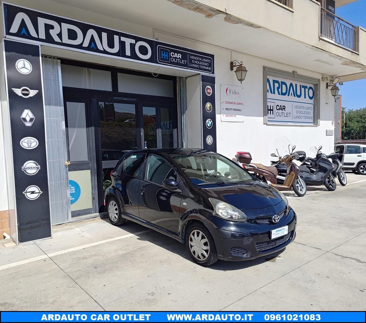 Toyota Aygo 1.0 automatica 5 porte 70 cv