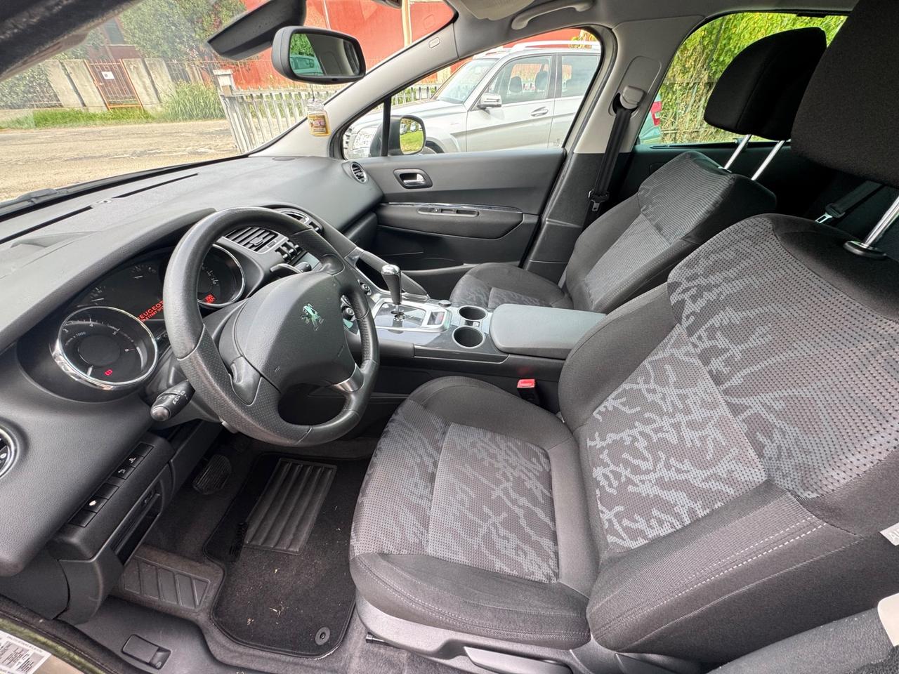 Peugeot 3008 2.0 HDi 150CV Outdoor