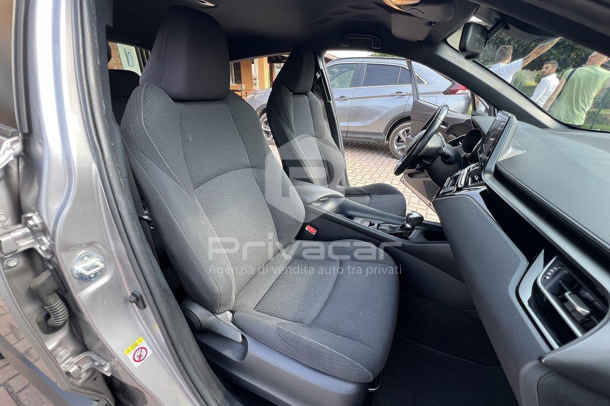 TOYOTA C-HR 1.8 Hybrid E-CVT Trend