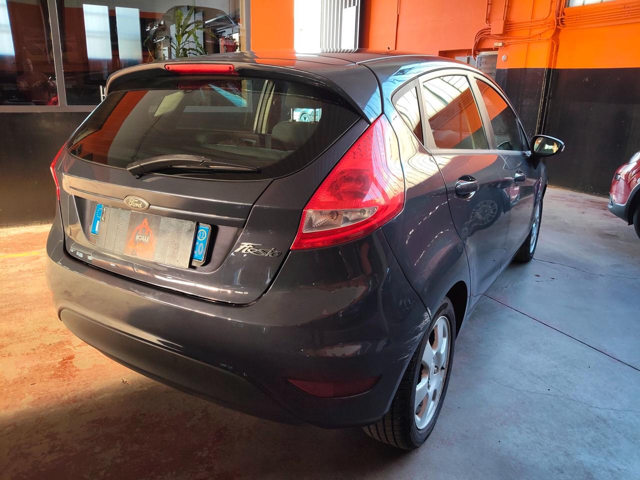 Ford Fiesta Titanium UNIPRO!!!!