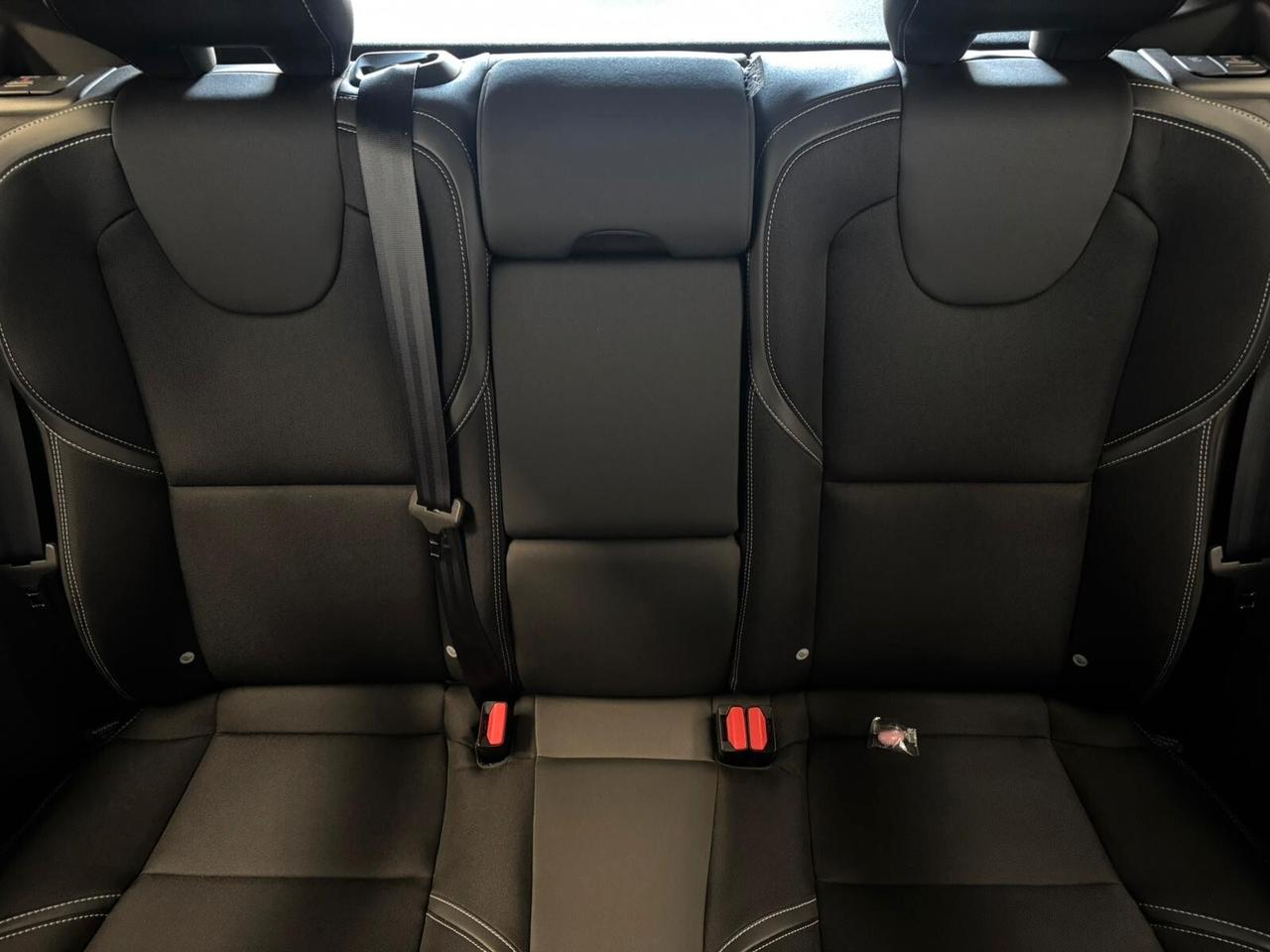 Volvo V40 allestimento Geartronic R-design