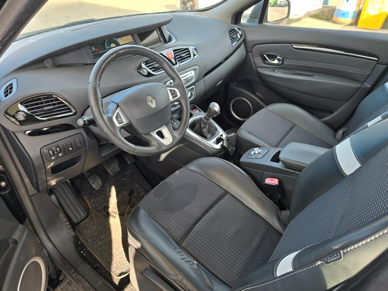 Renault Scenic Scénic X-Mod 1.5 dCi 110CV