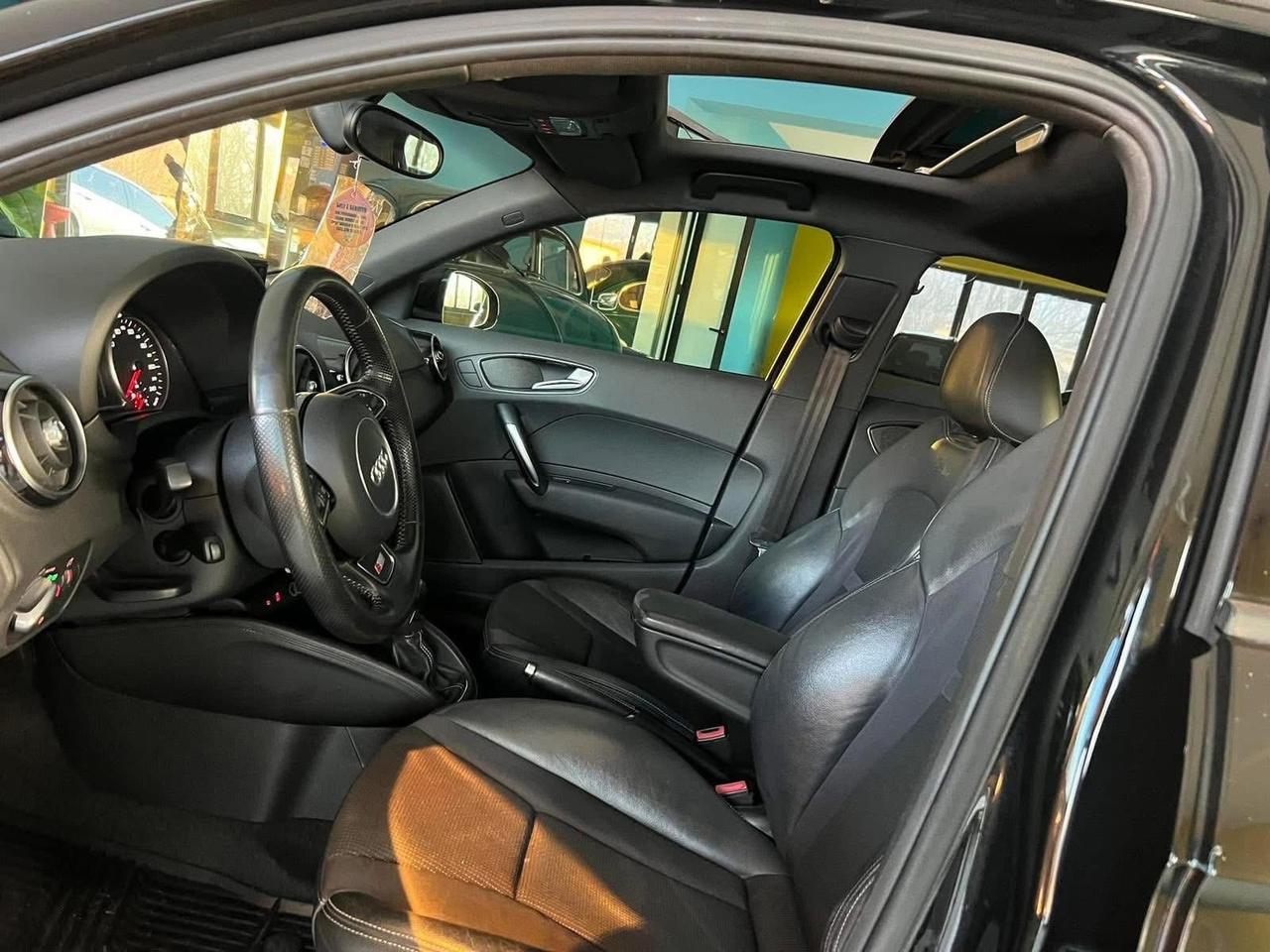Audi A1 1.6 TDI 105 CV tetto apribile misto pelle full